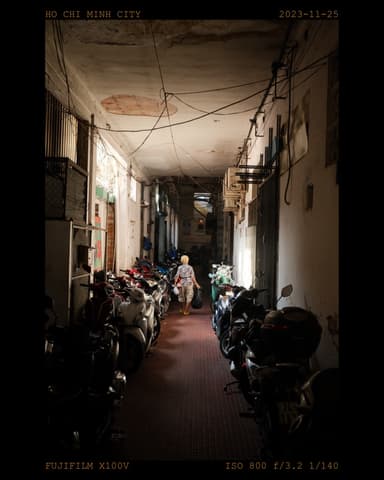 TMPLT template example showcasing urban photography